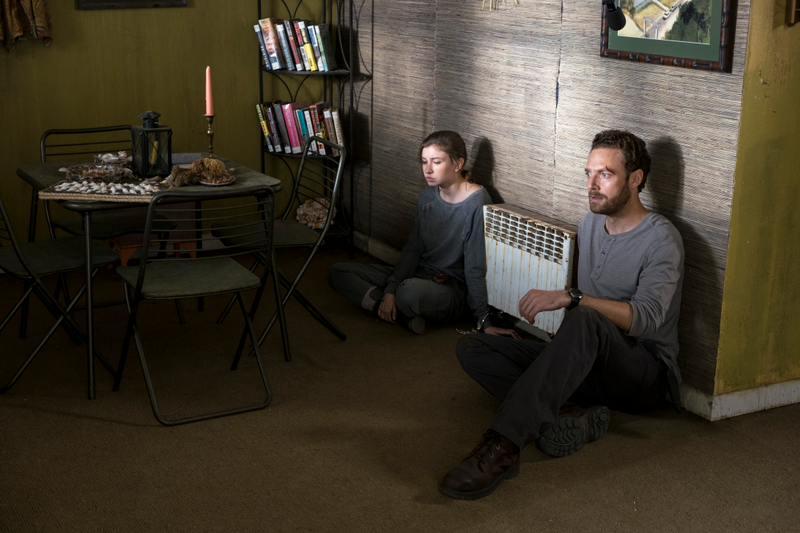 Enid (Katelyn Nacon) and Aaron (Ross Marquand), seen wasting everybody’s time.